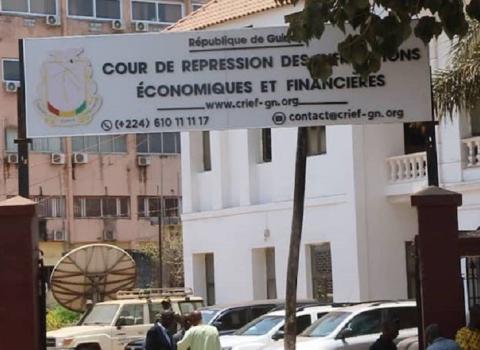 غينيا: جدل حول تعيين مزدوج داخل الـCRIEF يسلّط الضوء على اختلالات عميقة في الجهاز القضائي
