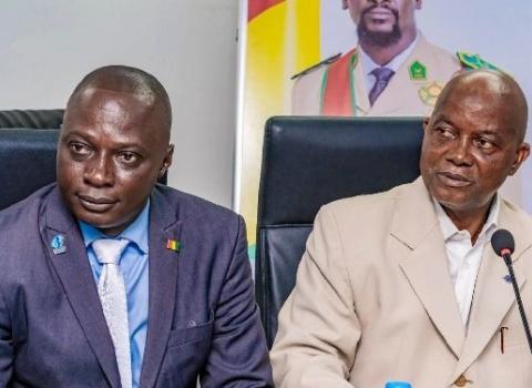 **غينيا: مفاوضات حاسمة بين الحكومة ونقابات التعليم في 17 نوفمبر لتفادي الإضراب المرتقب**