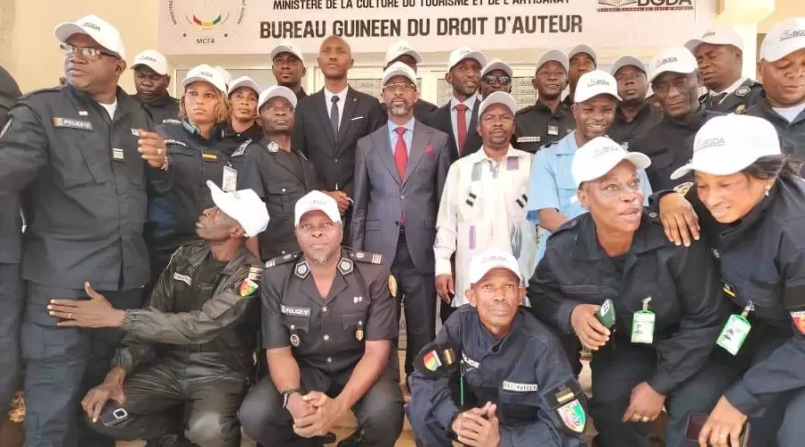 مكافحة القرصنة في غينيا