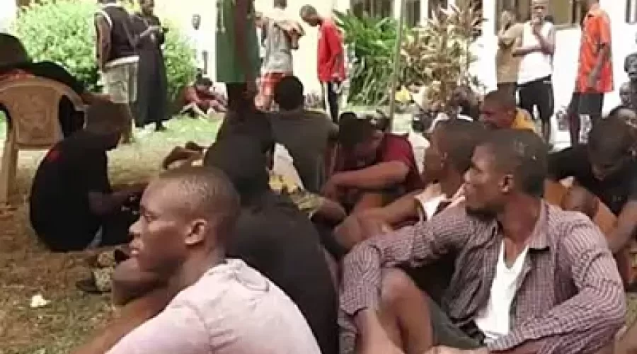 شبكة للإتجار بالبشر والجريمة الإلكترونية في غانا