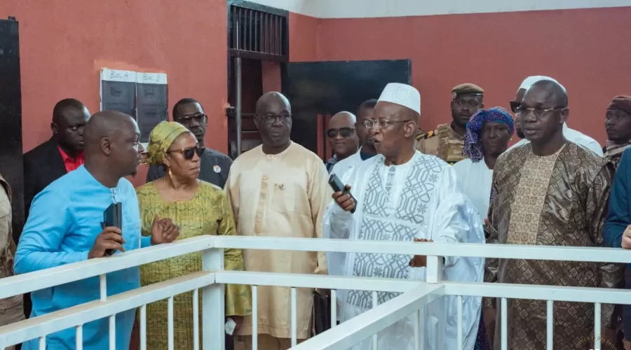 وزارة العدل تزوّد السجن المركزي في كوناكري